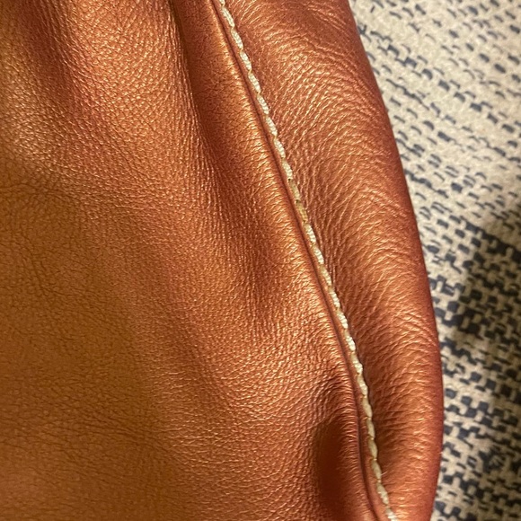 Plinio Visona Luxurious Tan Interior - Picture 3 of 9